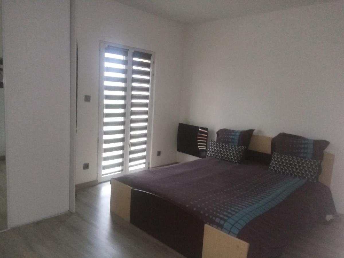 Maison A La Campagne Pres De La Ville Aiglemont Zewnętrze zdjęcie